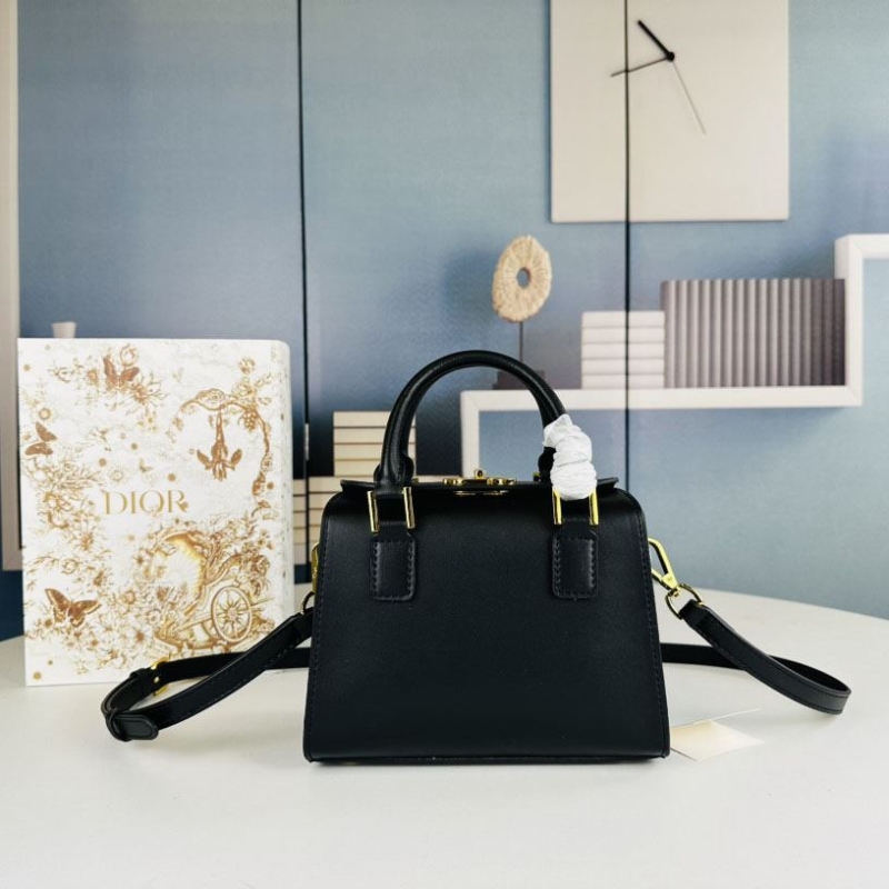 D*or top handle bags